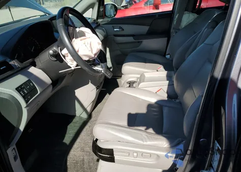 2014 Honda Odyssey Touring z USA, uszkodzony, nr VIN 5FNRL5H90EB094887